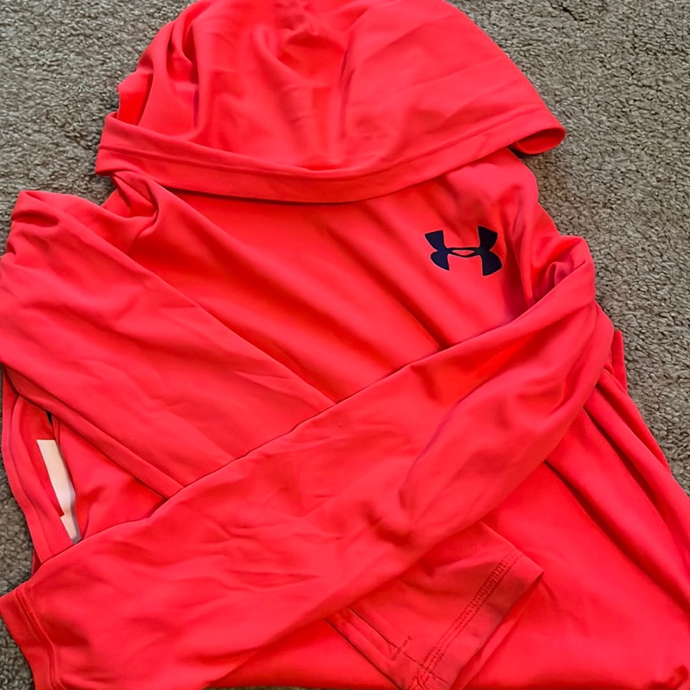 GIRLS under armour long sleeve tee